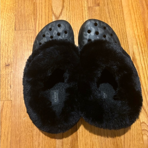 Crocs size 9 Rare pair😍 - Picture 2 of 9